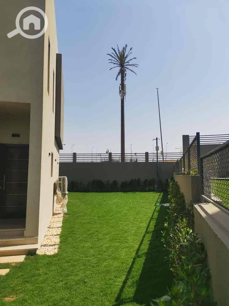 8 93ee46ed-a451-451c-b1dd-8987cc6b8db2. jpg