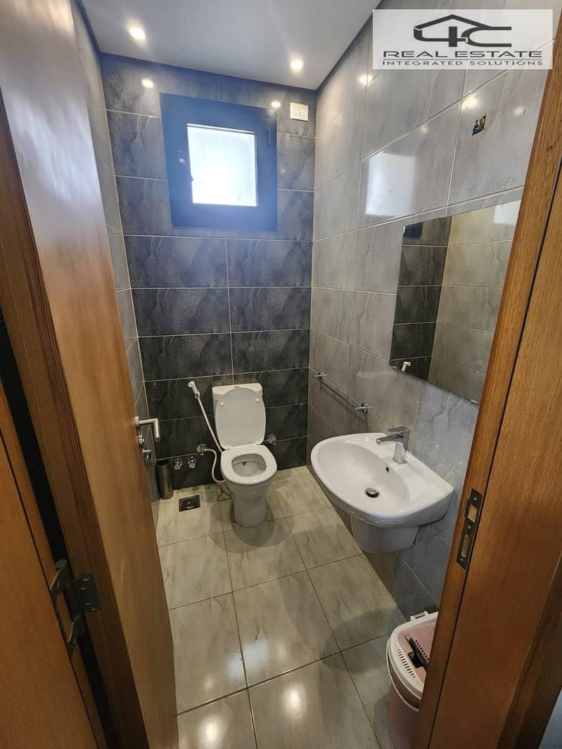 12 WhatsApp Image 2025-11-10 at 4.51. 14 PM (1). jpeg