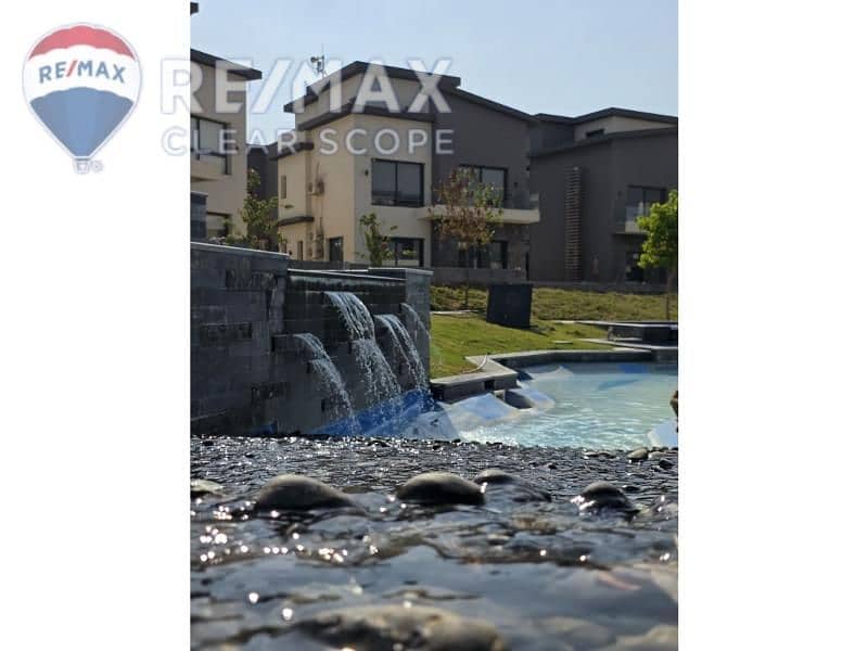 5 9ce321ff-0abd-49e6-8bba-35f7df7f2b26 (1). jpg