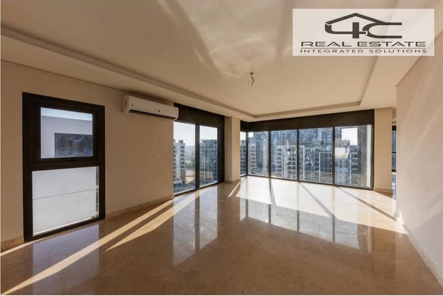 4 WhatsApp Image 2025-11-03 at 18.05. 07 (2). jpeg