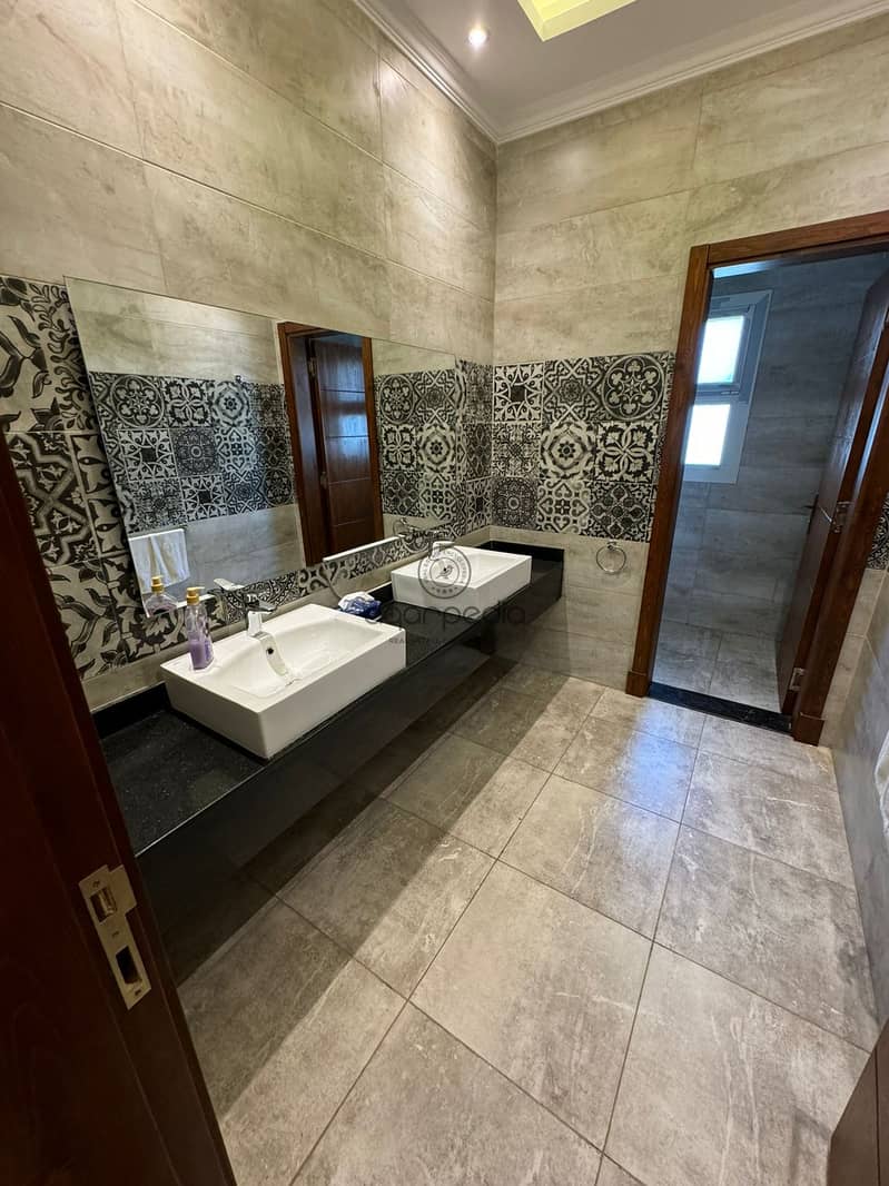 4 WhatsApp Image 2025-10-05 at 2.45. 02 PM. jpeg