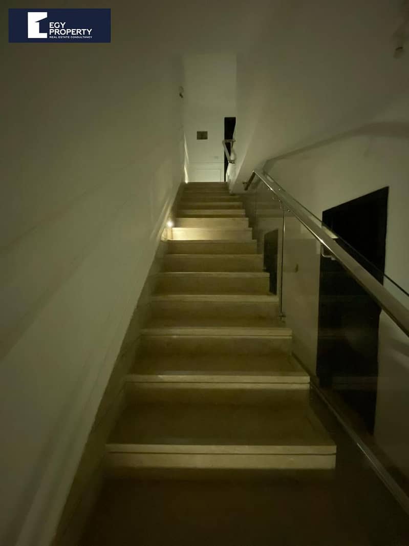 2 _files_3f25dc71-0338-46d9-ac1f-14b5a4784a81. jpeg