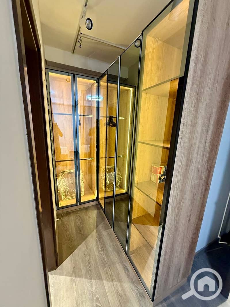 9 cd7c8151-ebcd-4aa7-9040-f658f26c5be1. jpeg