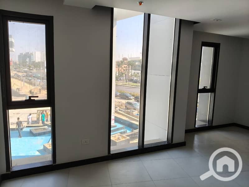 4 WhatsApp Image 2025-10-29 at 18.50. 30_511799b8. jpg