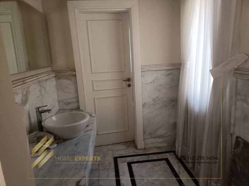 8 2a8ab1f3-e2f6-4e9b-96f0-8872e9161f06. jpg