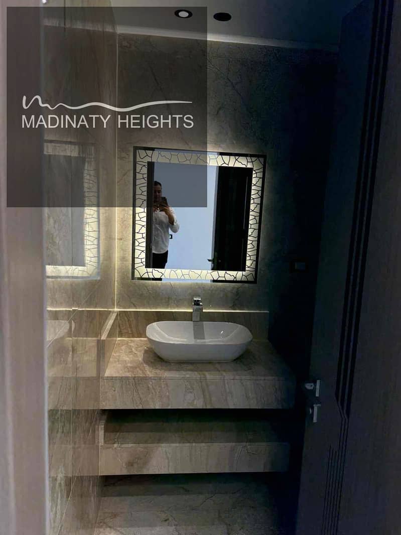 12 ff04cfde-b523-4928-8cd7-c8d9a5552b1c. jpg