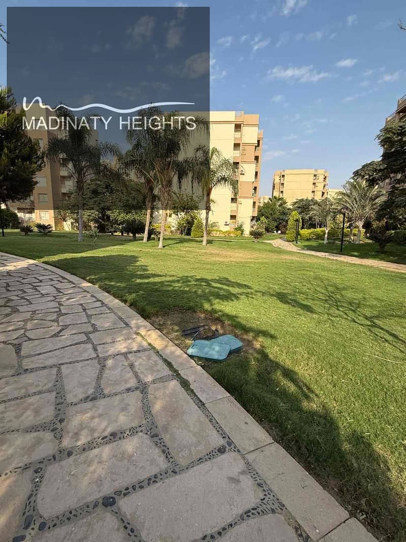 18 69db5a5c-6219-4656-bb1d-9de3fdcf77a3. jpg