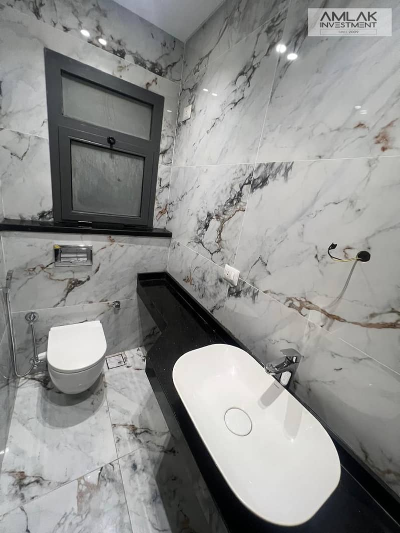 5 3e4593f5-817f-4f12-84ba-b40b4b5a068b. jpeg