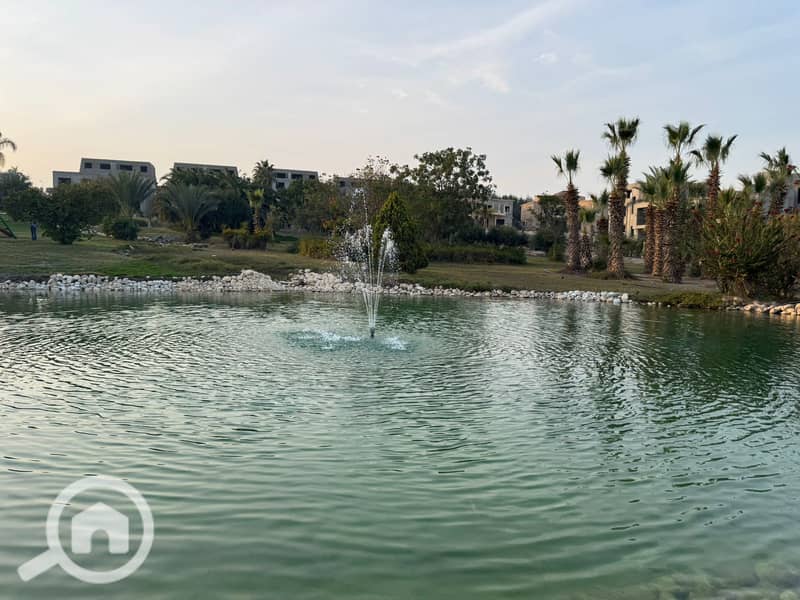 9 090da168-d470-4cb7-82a4-9a5ba89cb6c5. jpg