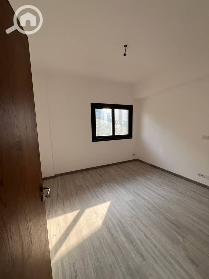 3 651f0de4-d12a-482c-a8dc-8e2bb67960f7. jpg