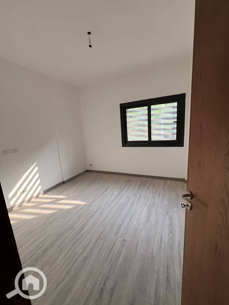 4 85ae483d-943b-4941-931f-7e279367590f. jpg