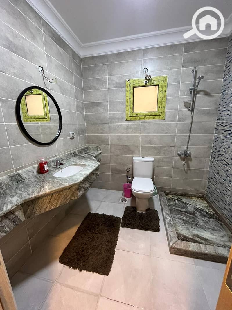 10 267bd546-2e3d-43fd-80a6-42fd9cea8441. jpeg