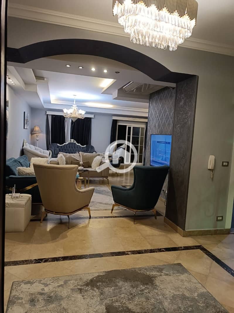 12 bccc1cf8-99d8-496d-8385-20a7c5b27b51. jpg