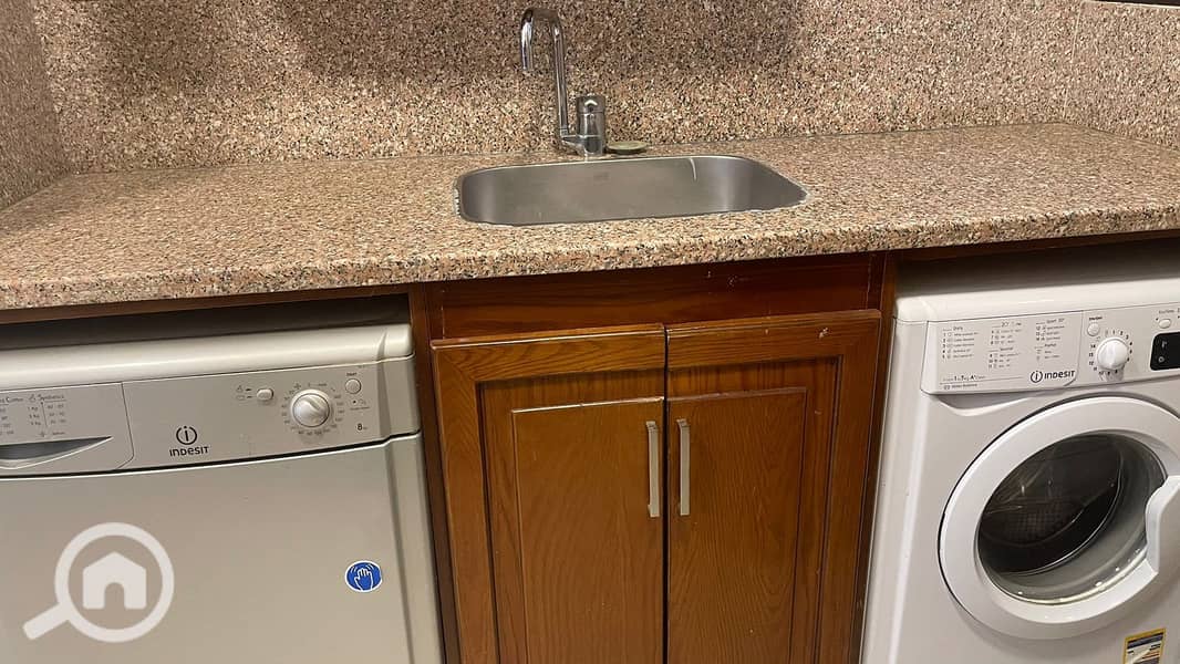 2 1dbcb848-3957-4597-9620-b7115ea4fa39. jpeg