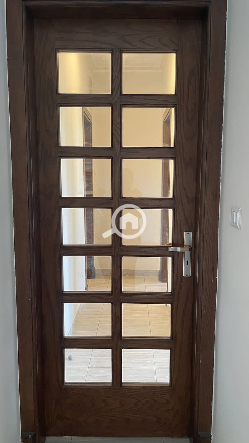 3 57156c42-9170-4123-aec6-84c5582c9898. jpeg