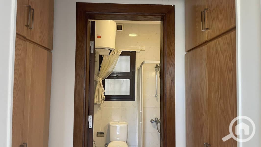 8 ddc54f3e-ccf2-43e2-9512-b0e9595b2bcf. jpeg