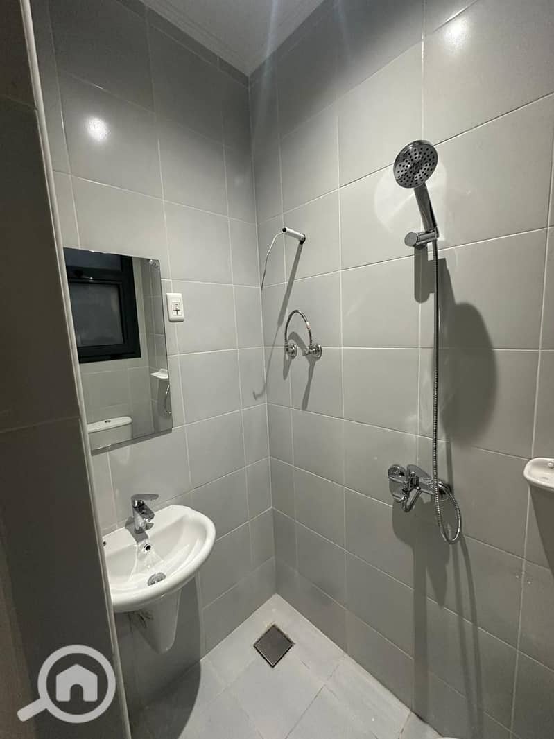 5 صورة واتساب بتاريخ 2025-11-12 في 13.24. 02_bb46a6fd. jpg