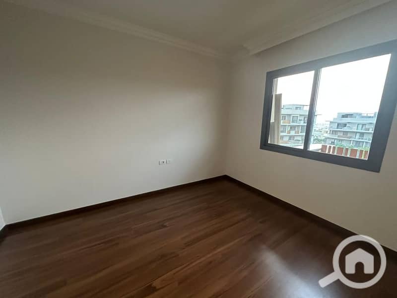 10 صورة واتساب بتاريخ 2025-11-12 في 13.24. 03_6df63554. jpg