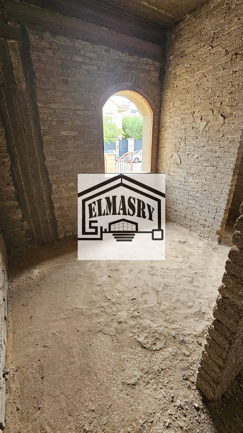 12 5375816e-4b34-49cb-98d7-6d8a1cbf6c82. jpeg