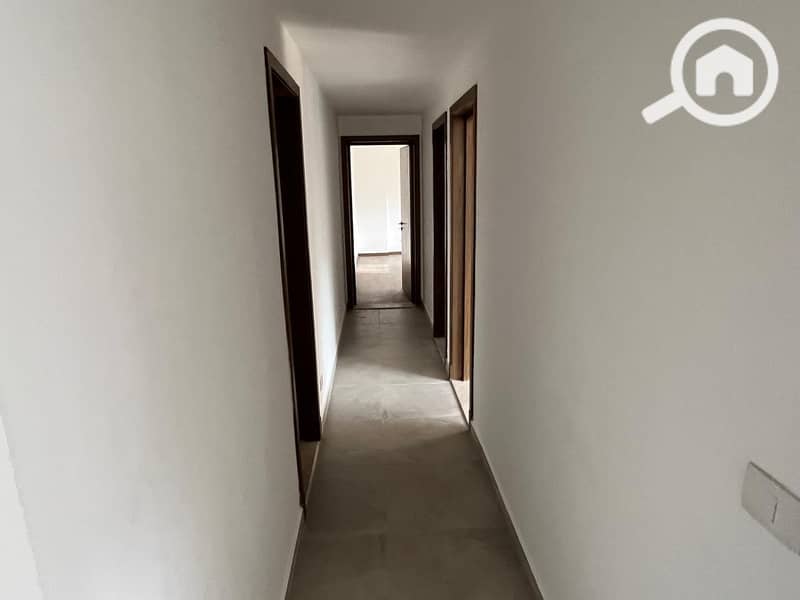 9 b5ff73ac-dece-46bd-b979-4e63980ef82d. jpg