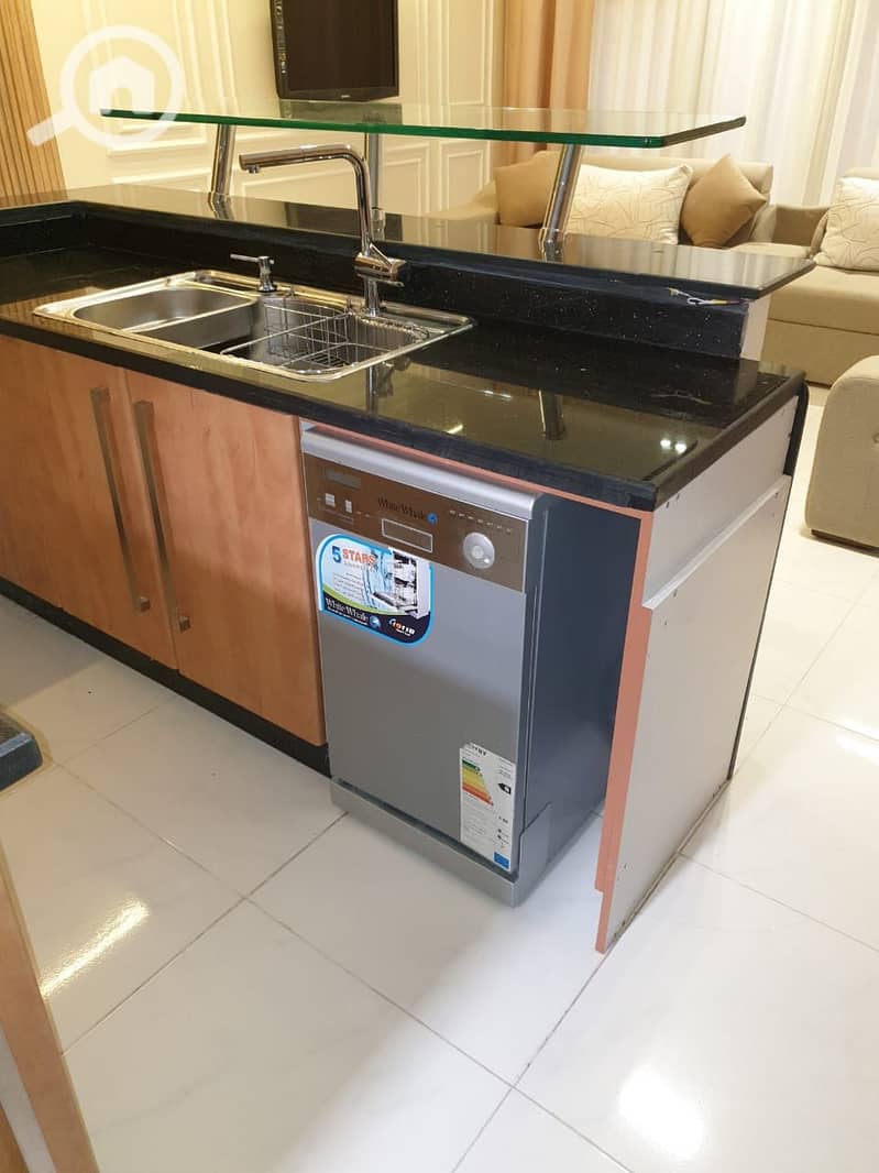 8 IMG-20251110-WA0782. jpg