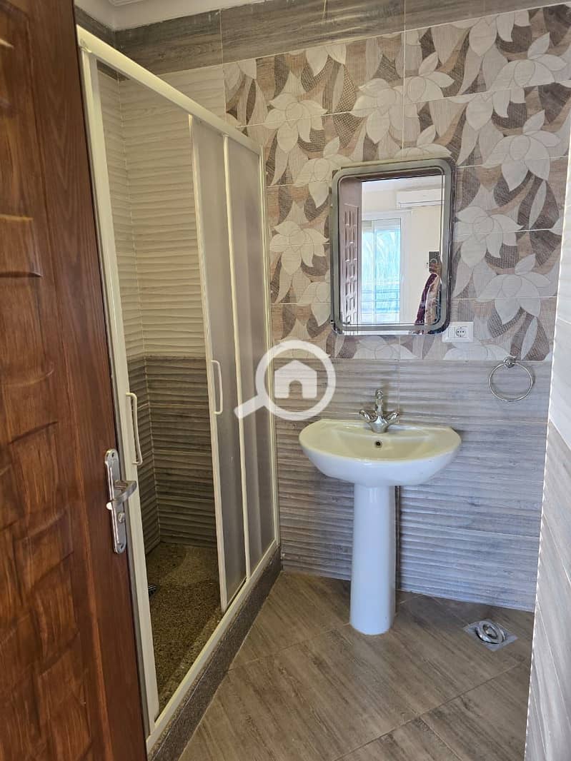 8 صورة واتساب بتاريخ 2025-11-12 في 13.47. 16_fca6230b. jpg