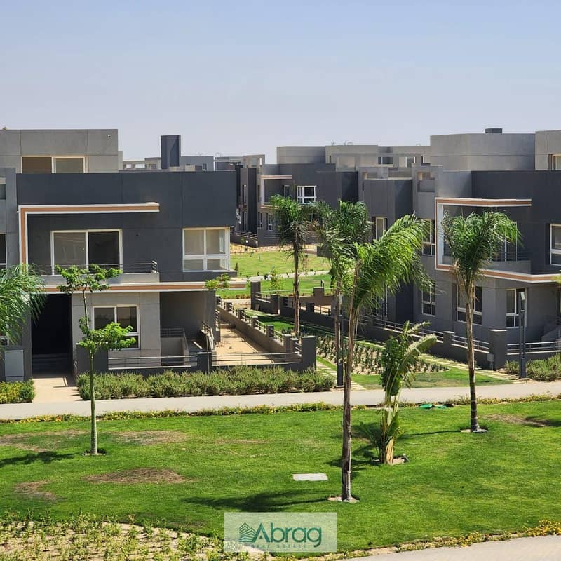 8 e0efa1f1-c3f0-4d76-b9df-f92060fb3de6. jpg