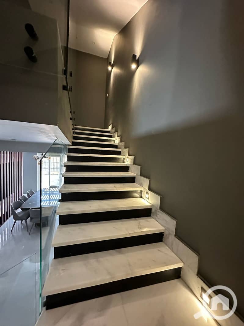 16 4ba6c5e6-b8a8-4da5-b769-9038b44c5b53. jpeg