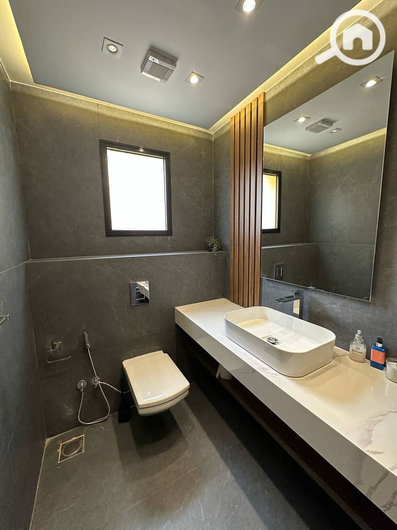 20 2894fa47-2876-45c9-806f-f18ba6f99098. jpeg