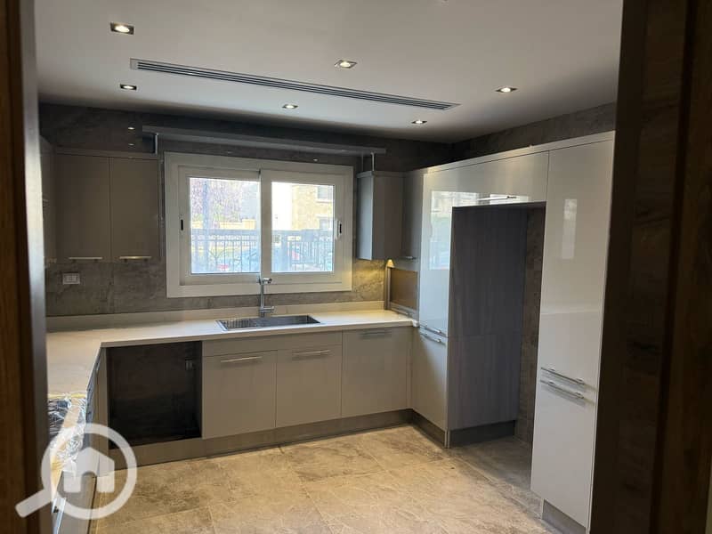 7 صورة واتساب بتاريخ 2025-11-12 في 13.47. 44_6b33d5ee. jpg