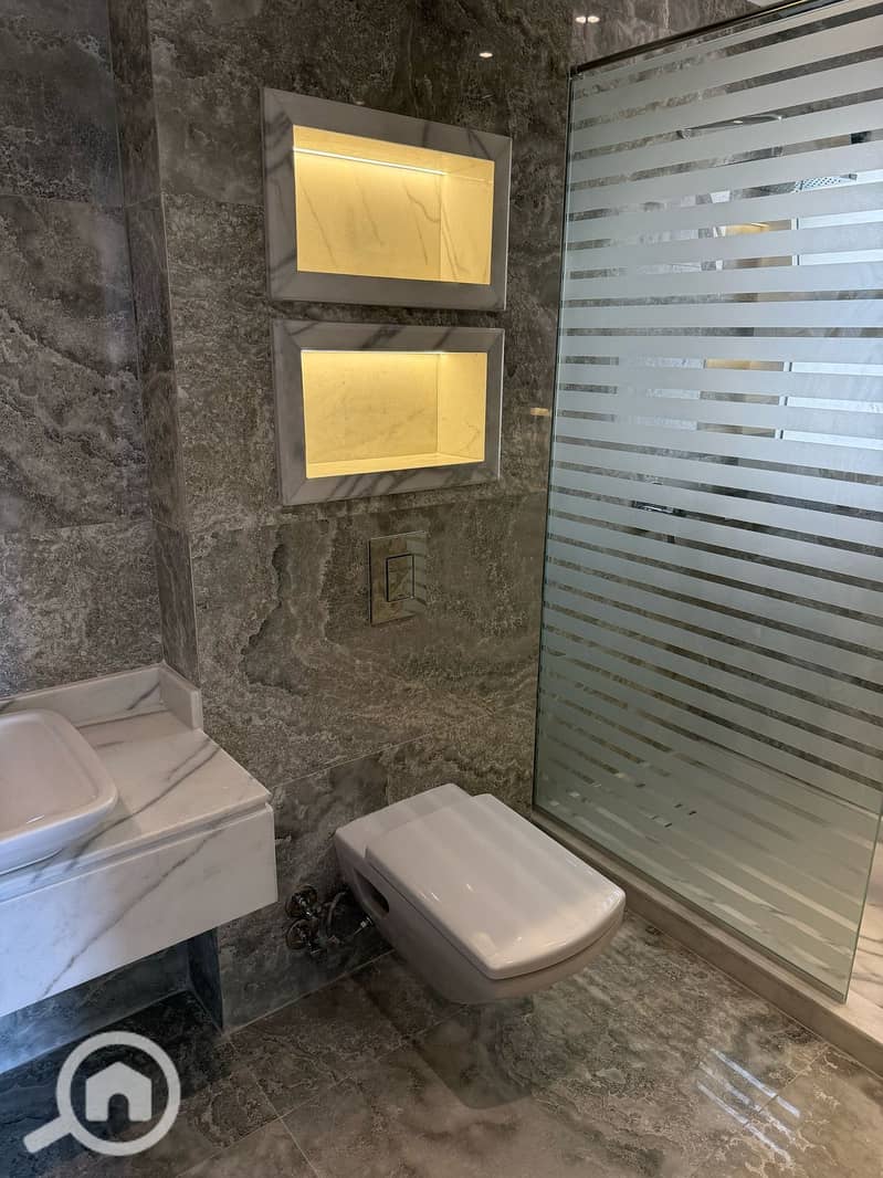 12 صورة واتساب بتاريخ 2025-11-12 في 13.47. 45_3b2f7e53. jpg