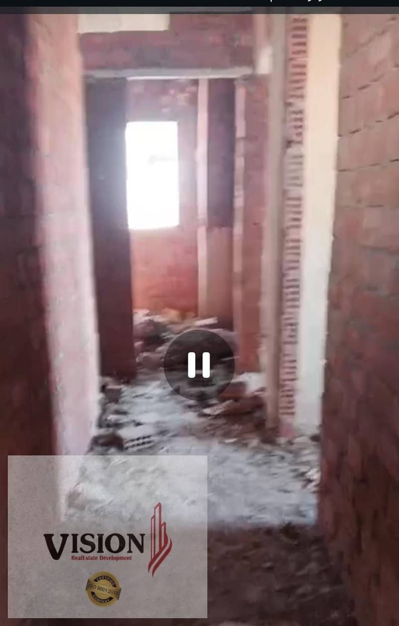 2 360b7514-f184-47d5-9567-902c7294e71d. jpg