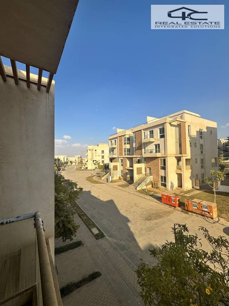 3 WhatsApp Image 2025-11-12 at 15.00. 02. jpeg