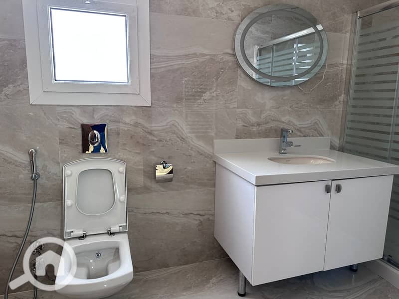 12 صورة واتساب بتاريخ 2025-11-12 في 13.48. 43_db312b2d. jpg