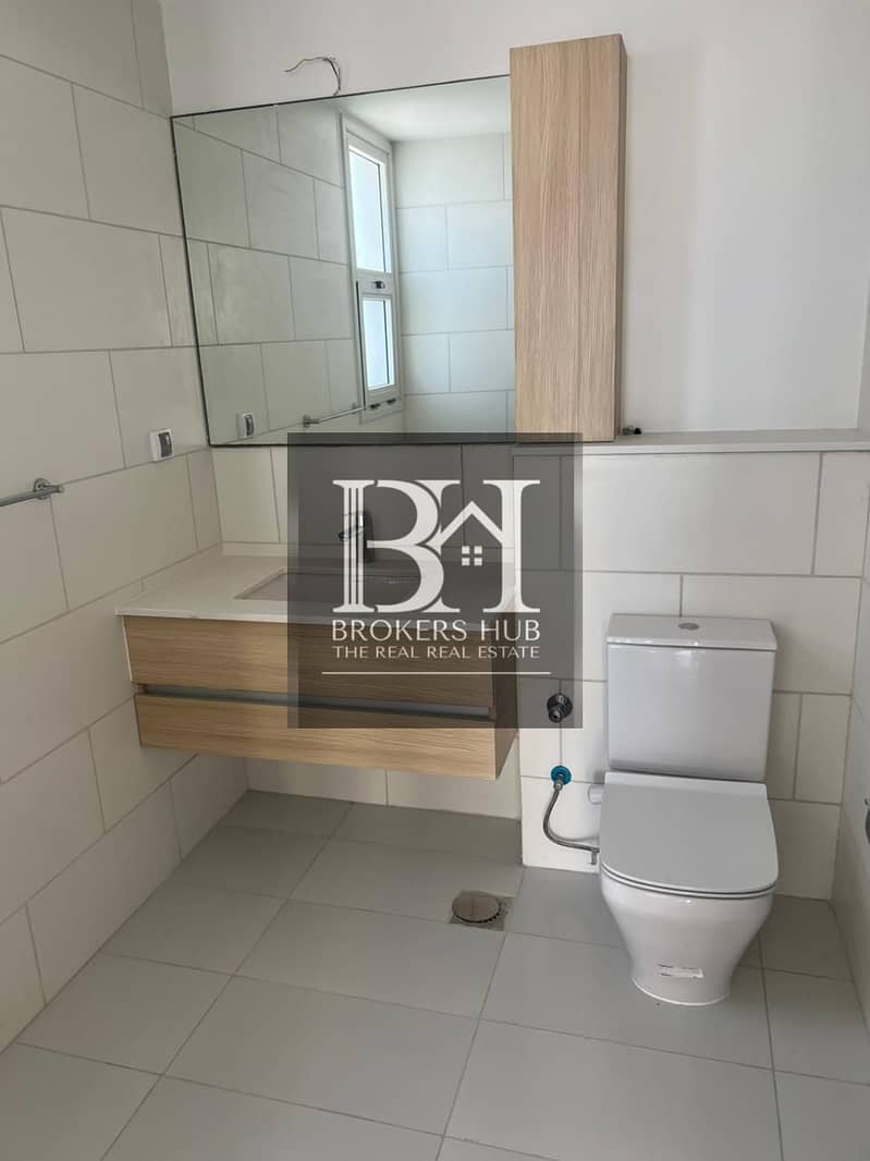 6 WhatsApp Image 2025-11-11 at 3.32. 55 PM. jpeg