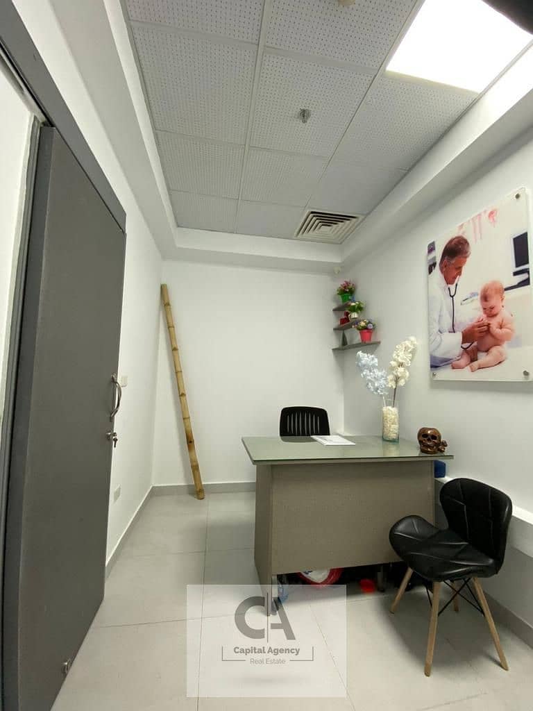 4 8804eda8-c51e-46e2-8baf-44791341aaed. jpg