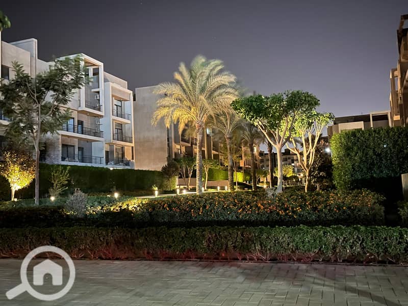 2 0461d995-6f83-4f09-b4a0-5ee8a5dd2e08. jpg