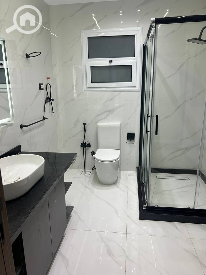 2 6336f848-0f76-4d85-875b-012e5972e867. jpg