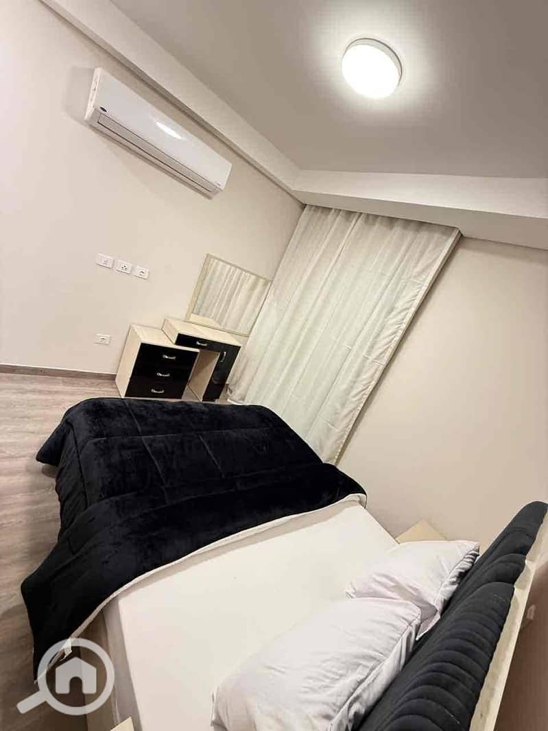 12 cdca9057-f19d-4620-81dc-be0f3286a17a. jpg