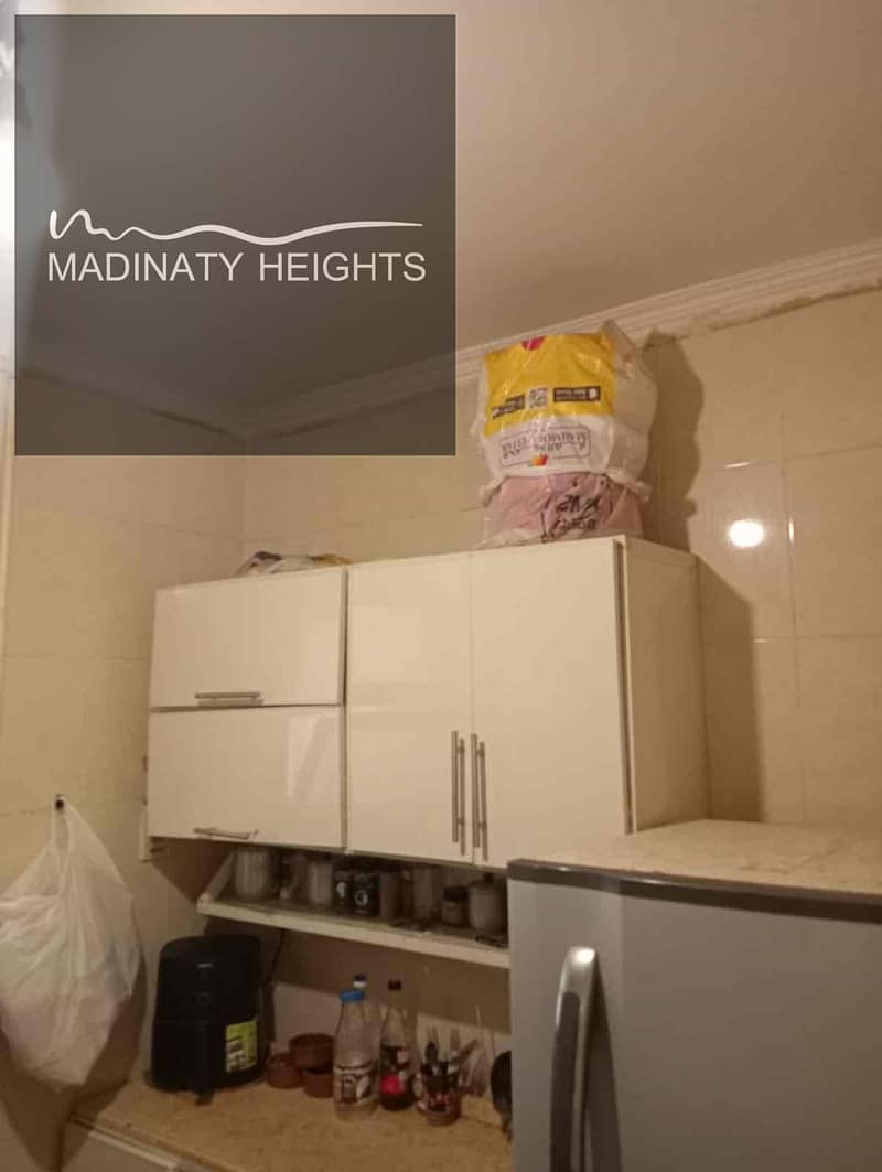 4 67e6cb4c-d1ce-48ee-ae8c-e3a79ac12609. jpg