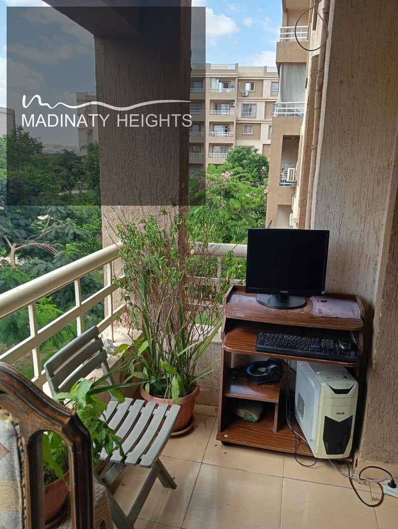 18 86cc9290-e445-4855-adb1-a1f032094d31. jpg