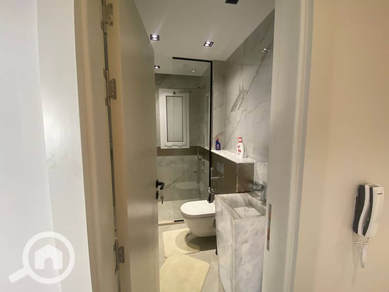 5 صورة واتساب بتاريخ 2025-11-12 في 13.54. 56_2ba2381b. jpg