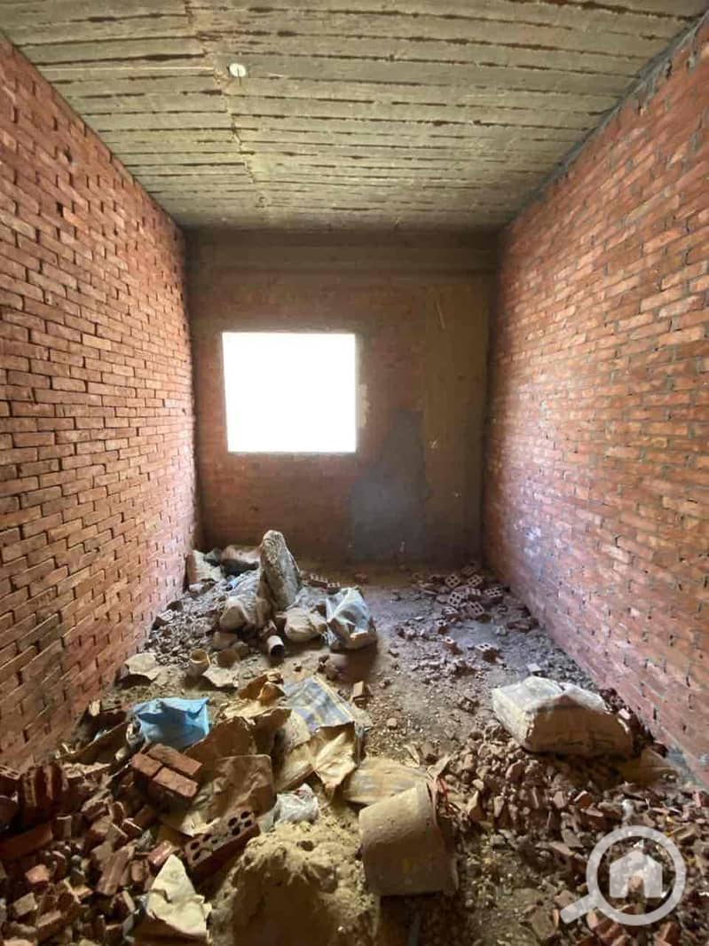 6 459f706b-6e1b-4193-a3b2-eb5b4698bb21. jpg