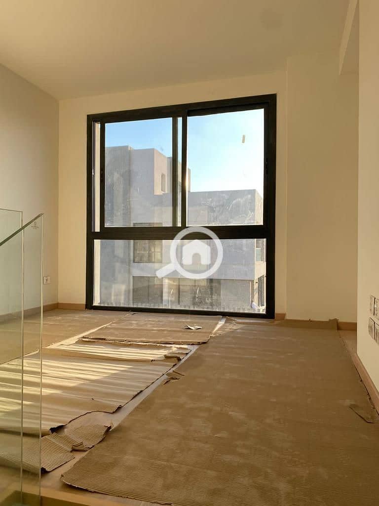 3 975412c0-bbfd-42f0-8d49-ef07fbdd34cb. jpg