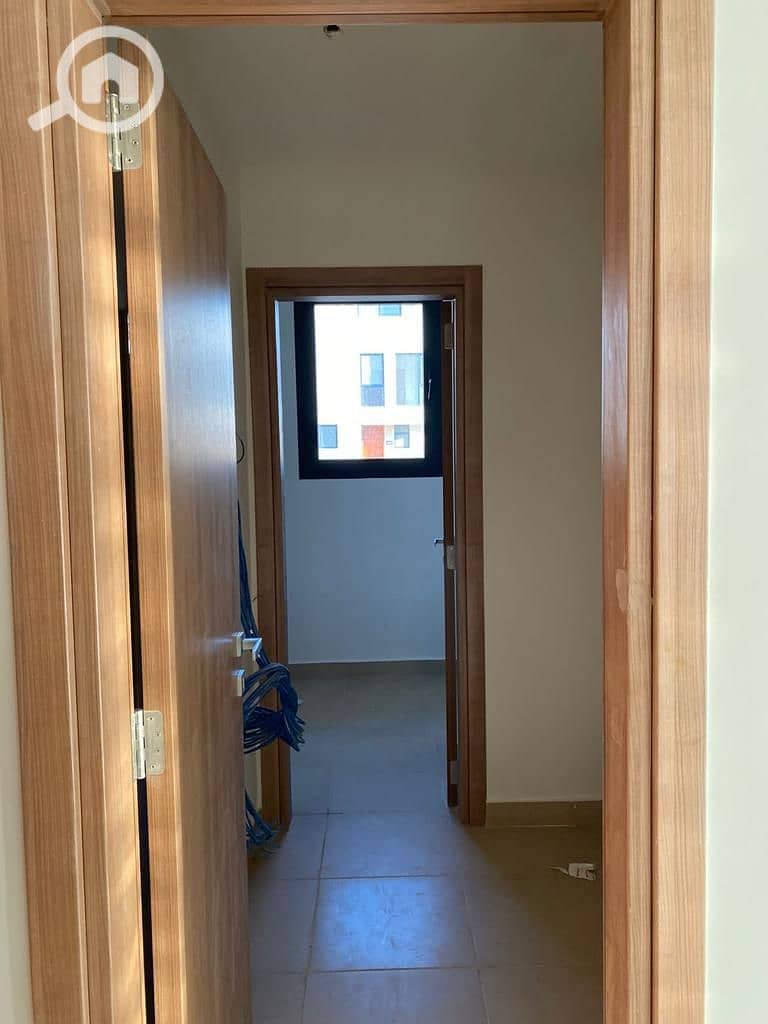 4 ac0029b7-c6a7-42ab-a61a-65fc1cbc0b35. jpg