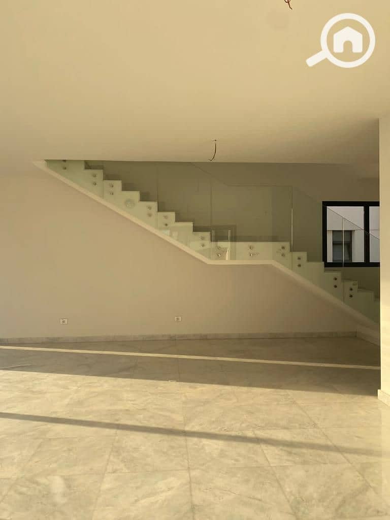 8 7478d825-6fc1-4f22-aea9-b286b2b470c0. jpg