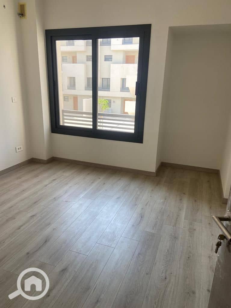 9 b5350675-ac48-4289-995e-5e46e08b1f1a. jpg