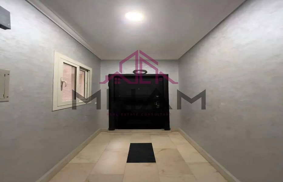 32 photo_5807873645349636921_y. jpg