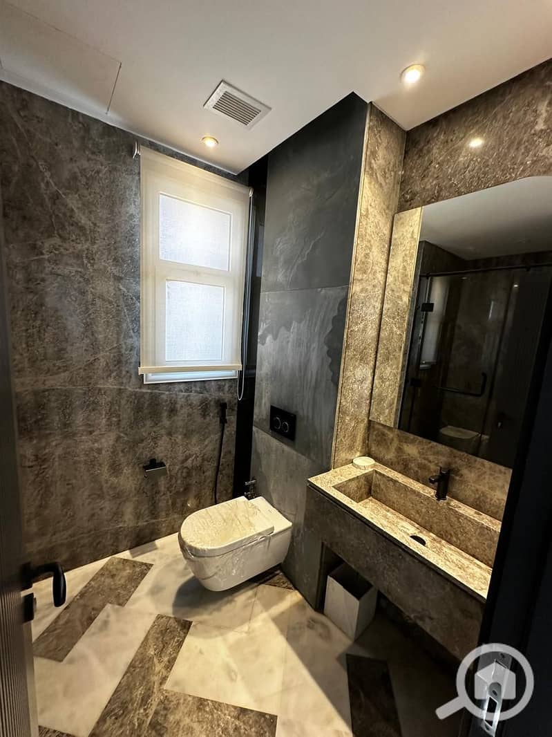 23 WhatsApp Image 2024-10-28 at 3.43. 31 PM. jpeg