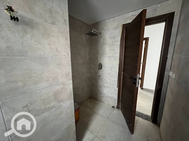 5 WhatsApp Image 2025-05-07 at 1.14. 53 PM (1). jpeg